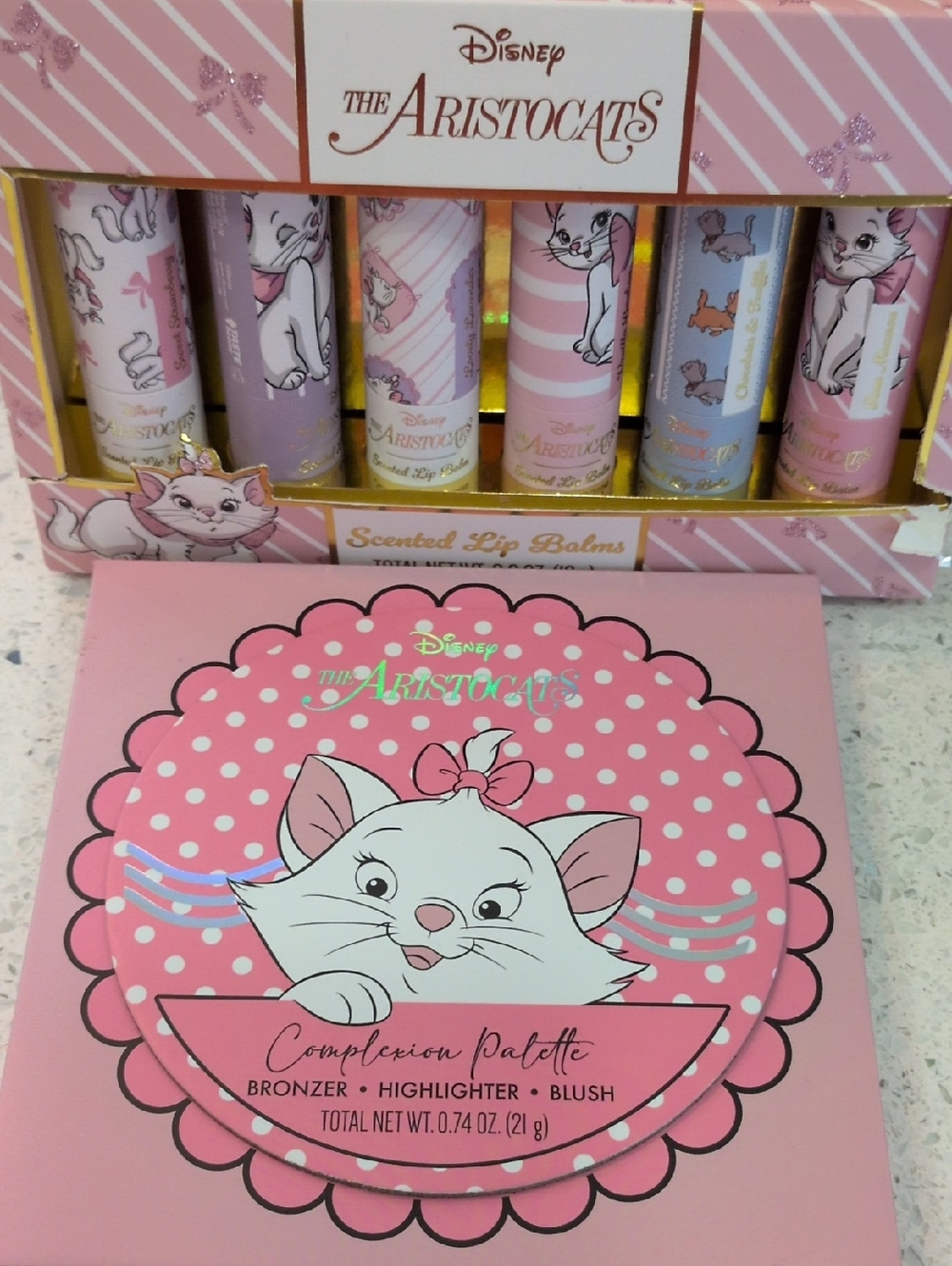 DISNEYS ARISTOCRATS Pink Complexion Palette & Lip Balm Gift Set